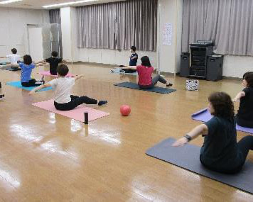 ピラティス（骨盤体操）